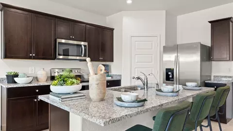 Kitchen - 9648 S Caballo Dr, Apache Junction, AZ 85120 photo 2 of 10