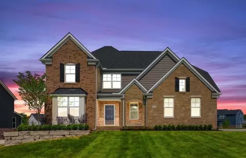 58579 Stuart Dr, South Lyon, MI 48178