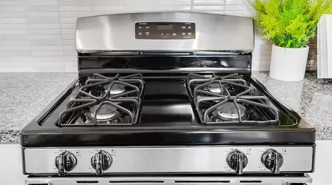 Kitchen - 39255 Almanza Way, Indio, CA 92203 photo 3 of 5