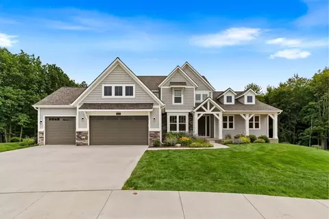 3105 Hollace Dr, Jenison, MI 49428