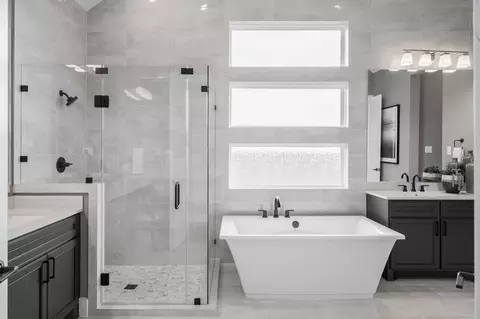 Bath - 4255 Hollow Wind Way, Spring, TX 77386 photo 1 of 7