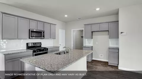 Kitchen - 13407 Eppright Trce, Manor, TX 78653 photo 3 of 8