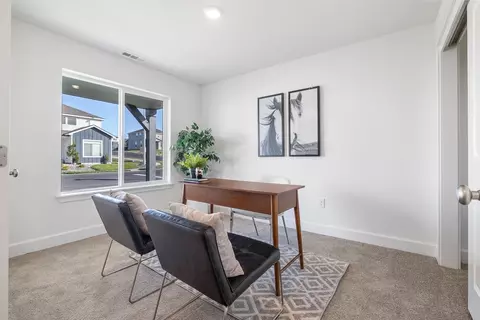 Other - 894 E Maple Brook Ave, Hermiston, OR 97838 photo 2 of 10