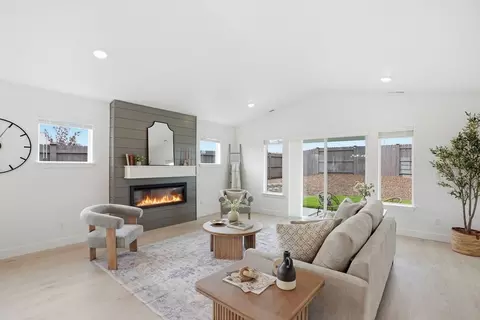 Other - 894 E Maple Brook Ave, Hermiston, OR 97838 photo 1 of 10