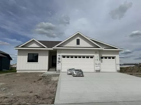 3826 NW Reinhart Dr, Ankeny, IA 50023