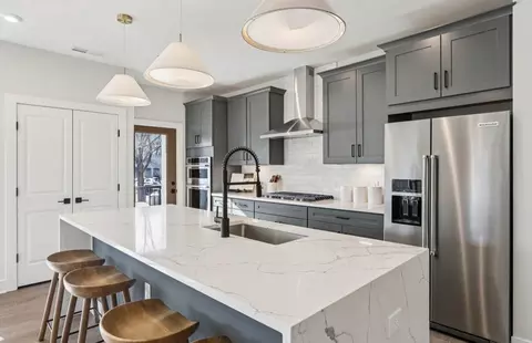 Kitchen - 1121 Fortune Ter, Potomac, MD 20854 photo 3 of 4