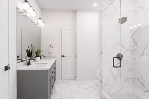 Bath - 1121 Fortune Ter, Potomac, MD 20854 photo 1 of 2