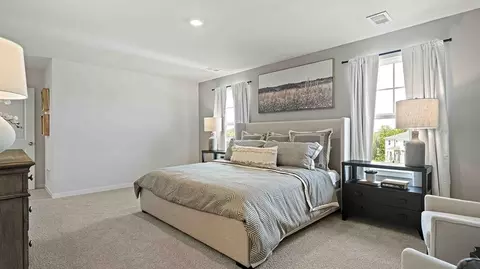 Bedroom - 626 Fallen Leaf Dr, Belton, MO 64012 photo 2 of 17