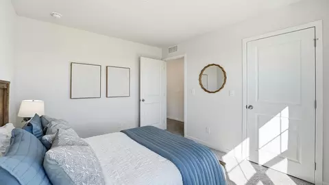 Bedroom - 626 Fallen Leaf Dr, Belton, MO 64012 photo 11 of 17