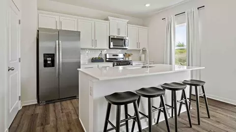 Kitchen - 626 Fallen Leaf Dr, Belton, MO 64012 photo 2 of 9