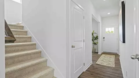 Entry Way - 626 Fallen Leaf Dr, Belton, MO 64012 photo 1 of 6