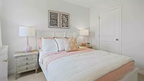 Bedroom - 626 Fallen Leaf Dr, Belton, MO 64012 photo 9 of 17