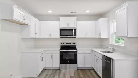 Kitchen - 140 Hawk Ridge Rd, Anderson, SC 29621 photo 2 of 6