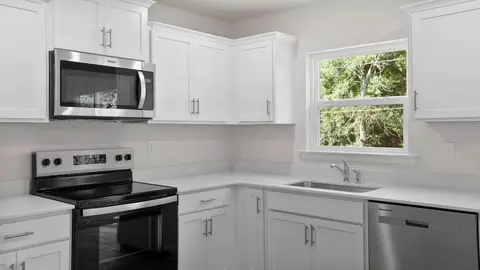 Kitchen - 140 Hawk Ridge Rd, Anderson, SC 29621 photo 3 of 6