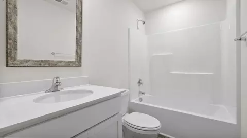 Bath - 140 Hawk Ridge Rd, Anderson, SC 29621 photo 1 of 3