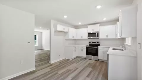 Entry Way - 140 Hawk Ridge Rd, Anderson, SC 29621 photo 3 of 5