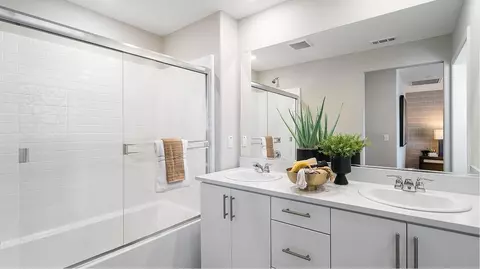 Bath - 27658 Percussion Rd, Menifee, CA 92585 photo 4 of 4