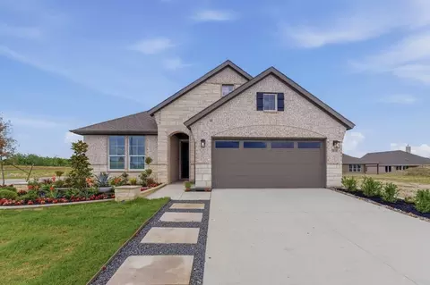 810 Silverleaf Dr, Ennis, TX 75119 photo 2