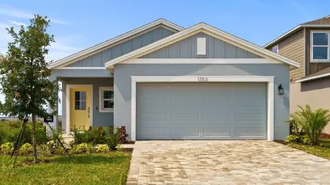 216 Hugo Dr, Haines City, FL 33844