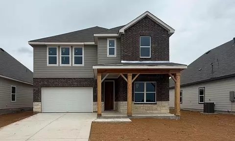 145 Yale St, Seguin, TX 78155
