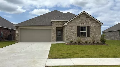 338 White Pine Dr, Lafayette, LA 70501