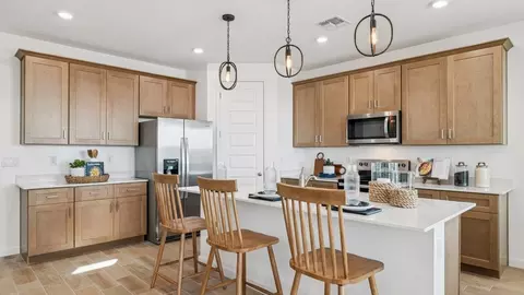 Kitchen - 3259 S 263rd Dr, Buckeye, AZ 85326 photo 2 of 8