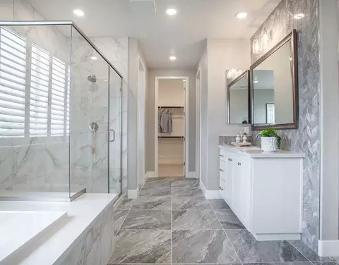 Bath - 2441 Cinnabar Dr, Fairfield, CA 94533 photo 9 of 10