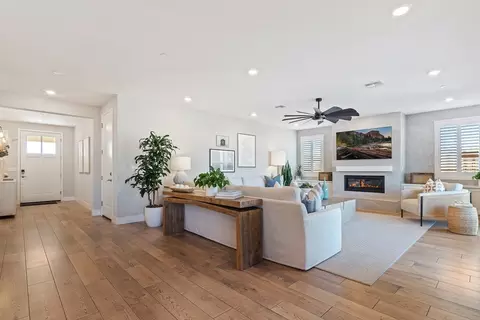 Entry Way - 2441 Cinnabar Dr, Fairfield, CA 94533 photo 4 of 5