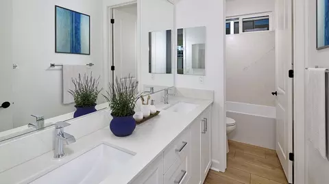 Bath - 1448 Avocado Rd, Oceanside, CA 92054 photo 6 of 9