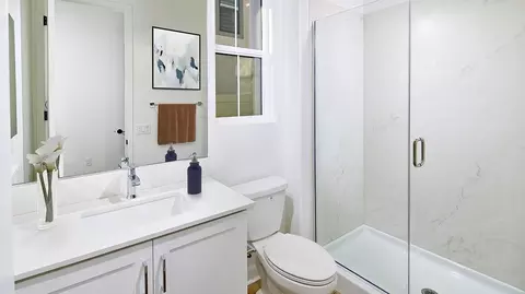 Bath - 1448 Avocado Rd, Oceanside, CA 92054 photo 4 of 9