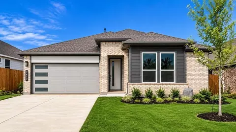 2612 Goldfinch Dr, Denton, TX 76205