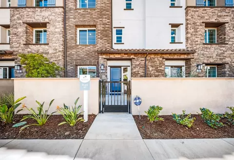 Exterior - 542 Via Zibello, Camarillo, CA 93012 photo 3 of 8