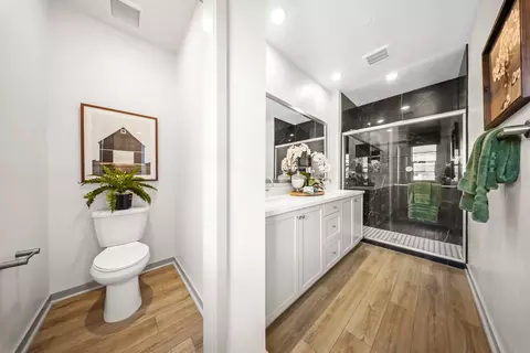 Bath - 542 Via Zibello, Camarillo, CA 93012 photo 1 of 2