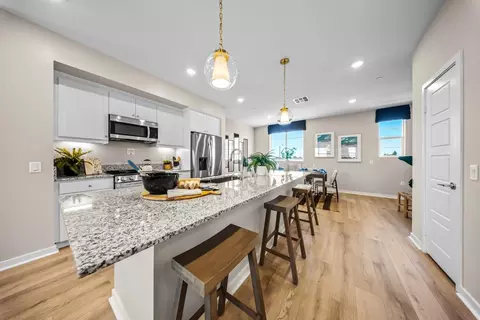 Kitchen - 542 Via Zibello, Camarillo, CA 93012 photo 2 of 2