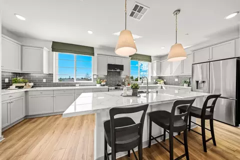 Kitchen - 542 Via Zibello, Camarillo, CA 93012 photo 1 of 2