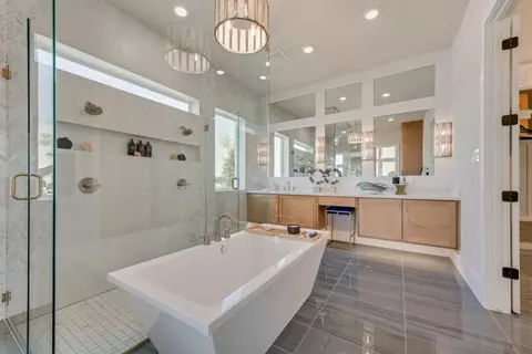 Bath - 208 Condor Ct, Heath, TX 75126 photo 2 of 3