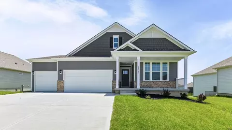 20763 W 188th St, Spring Hill, KS 66083