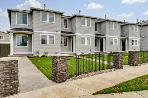 4248 SE Century Blvd, Hillsboro, OR 97123