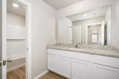 Bath - 709 Ashleigh Dr, Tuttle, OK 73089 photo 2 of 2