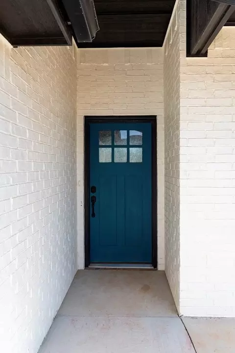 Entry Way - 2800 Heather Hvn, Moore, OK 73160 photo 2 of 3