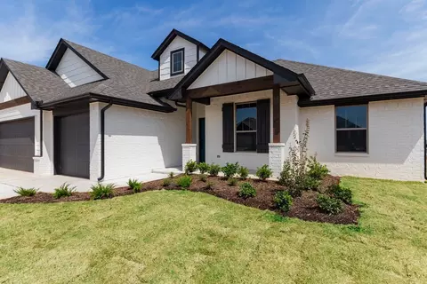 Exterior - 2800 Heather Hvn, Moore, OK 73160 photo 24 of 38