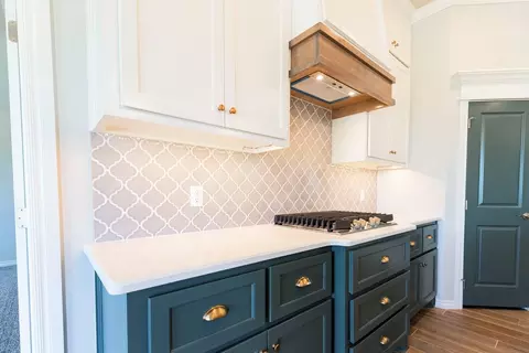 Kitchen - 2800 Heather Hvn, Moore, OK 73160 photo 4 of 24