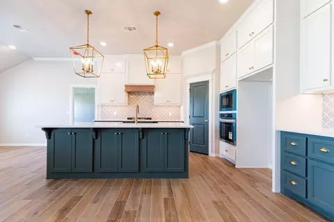 Kitchen - 2800 Heather Hvn, Moore, OK 73160 photo 1 of 24
