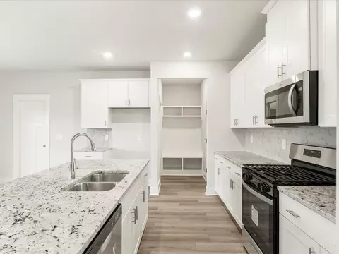 508 Cozy Bluff Rd, Spartanburg, SC 29301
