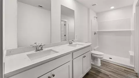 Bath - 4069 Ramus Dr, Chipley, FL 32428 photo 1 of 3