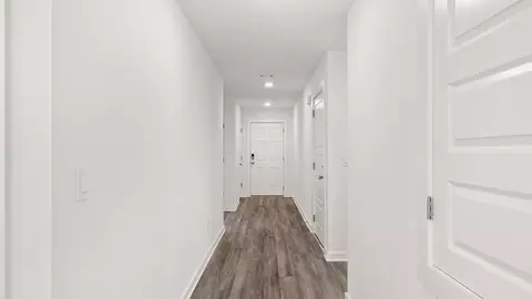 Entry Way - 4069 Ramus Dr, Chipley, FL 32428 photo 1 of 2