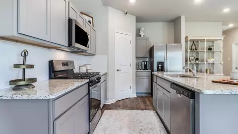Kitchen - 102 Stable View Dr, Lafayette, LA 70507 photo 2 of 2