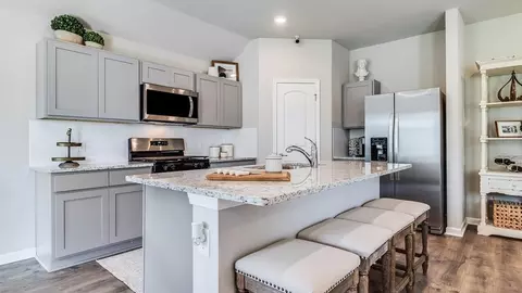 Kitchen - 102 Stable View Dr, Lafayette, LA 70507 photo 1 of 2