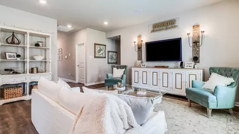 Living - 102 Stable View Dr, Lafayette, LA 70507 photo 2 of 2