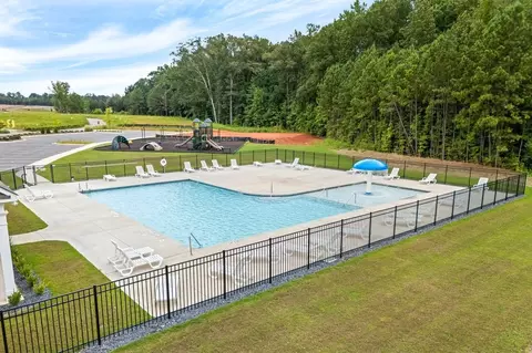 Exterior - 302 Glenhaven Dr, Lagrange, GA 30241 photo 6 of 7
